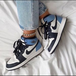 Meet your Posher, Ana